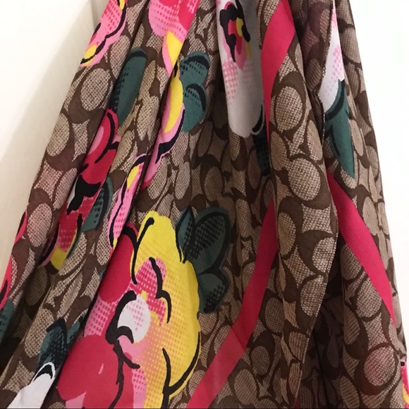 Coach Signature Vintage Rose Print Oversized Square Scarf - Picture 6 of 8